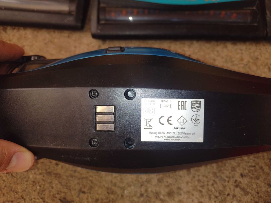 вертикални прахосмукачки Philips на части