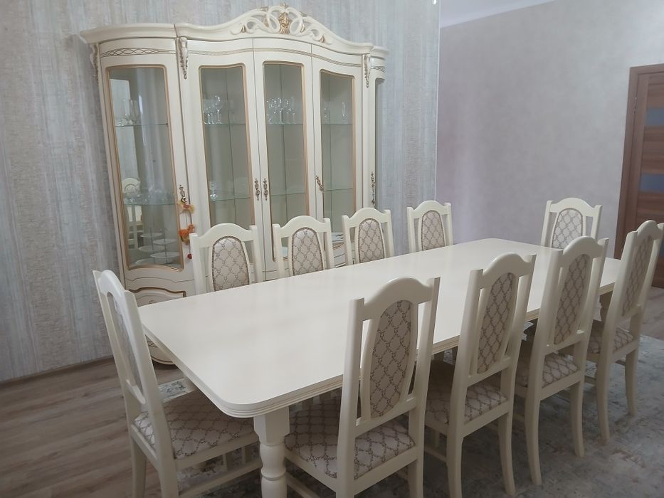 Мебель для столовой.