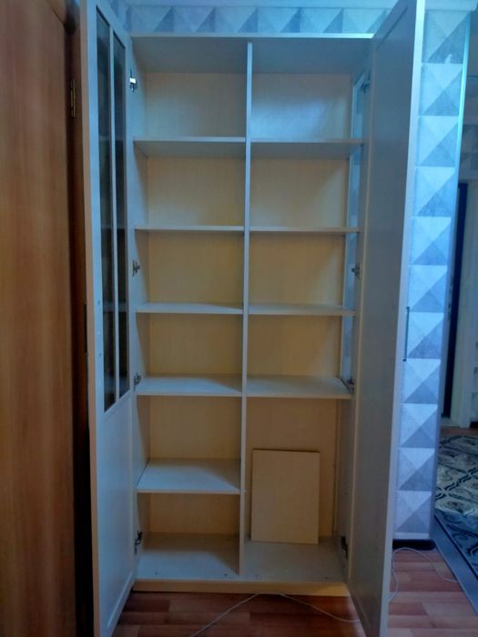 Шкаф для гостиной и спальни