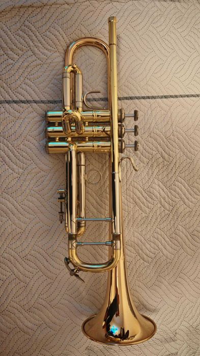 Предлагам за продажба тромпет Vincent Bach Stradivarius 37 Gold