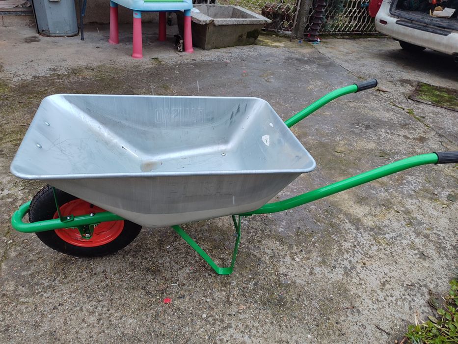 Чисто нова ръчна количка