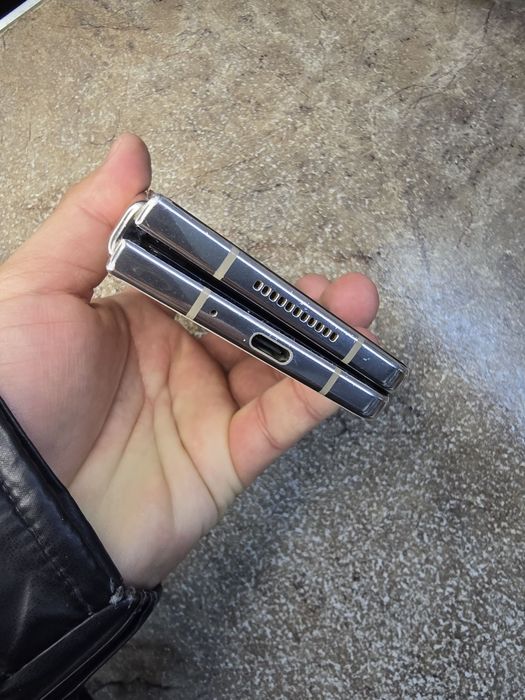 Samsung Fold 4. 12/256 dual sim