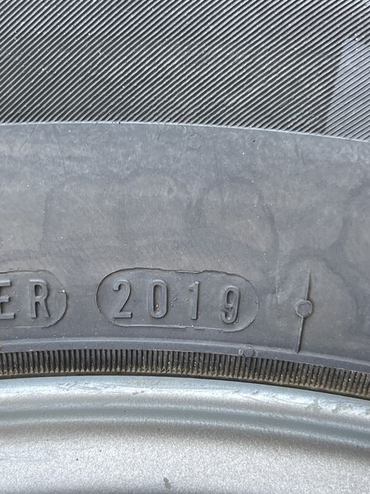 Jante aliaj Land Rover R18 cu anvelope de iarna 255 60 R18