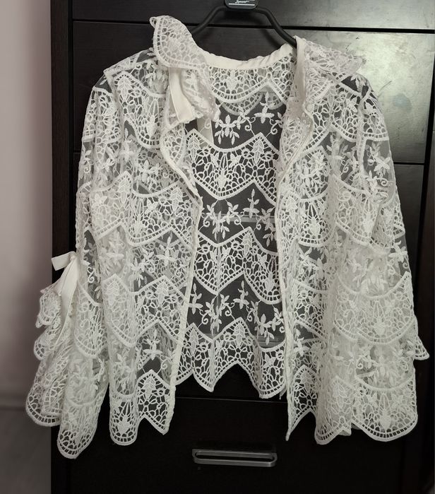 Бяло Дамско болеро