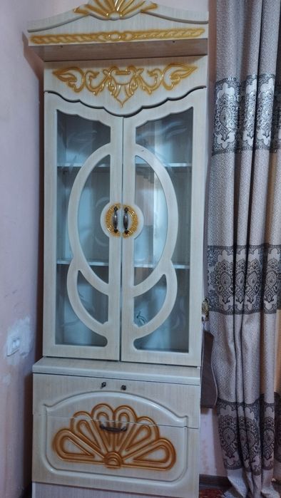 Продаётся стильная стенка Zamonaviy stenka sotiladi