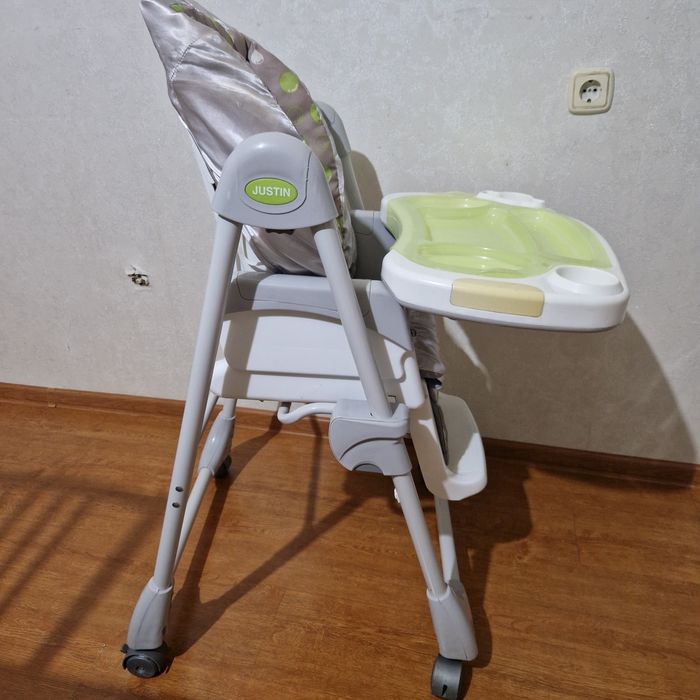 Продам детский  стульчик для кормления.