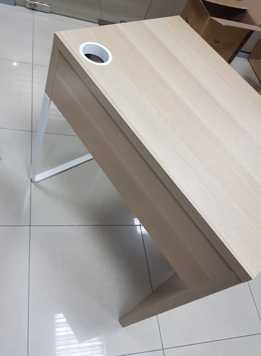 Детско бюро или въртящ се стол