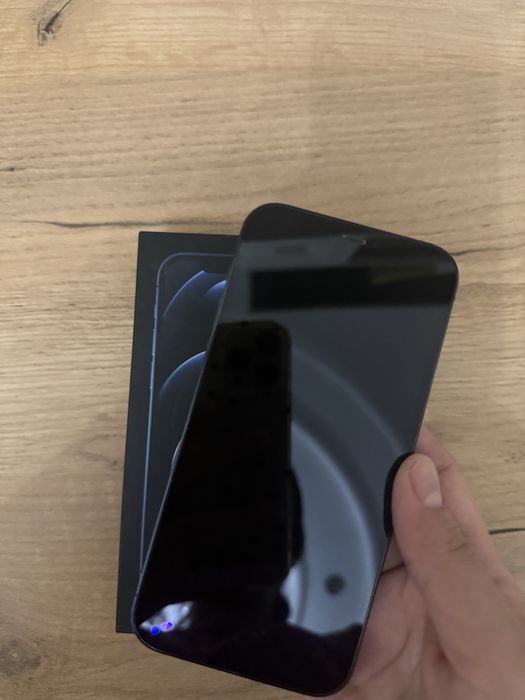 Iphone 12 pro toʻq koʻk rang