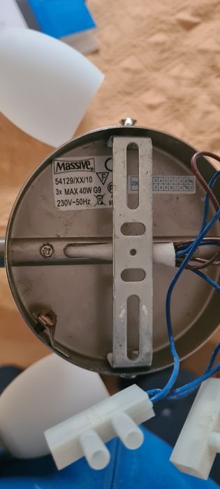 Lustra ,aplica în stare foarte buna