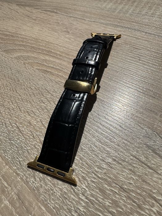 Елегантна кожена каишка за Apple Watch 46mm с "Butterfly" закопчалка