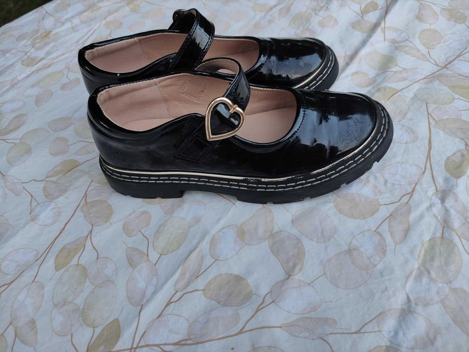 Детски обувки 33, 34 номер Nike, Geox, Adidas, Dee zee, Zara, Skechers