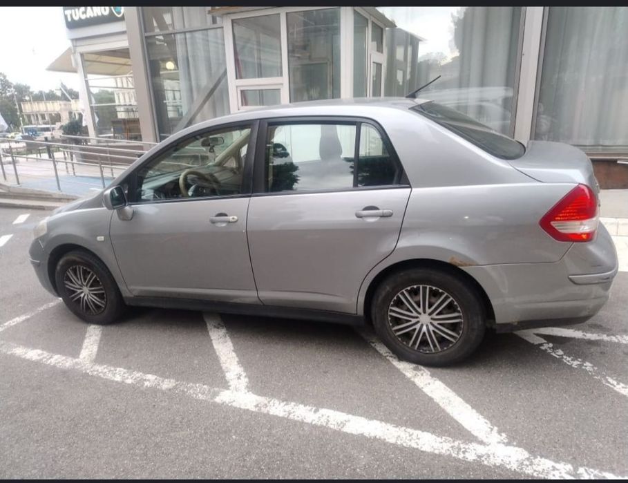 Nissan Tiida 2008