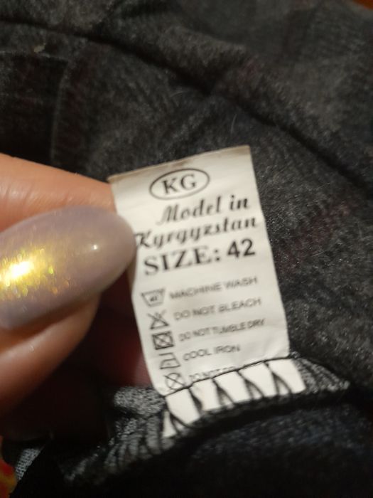 Брюки женские  зимние в клеточку.