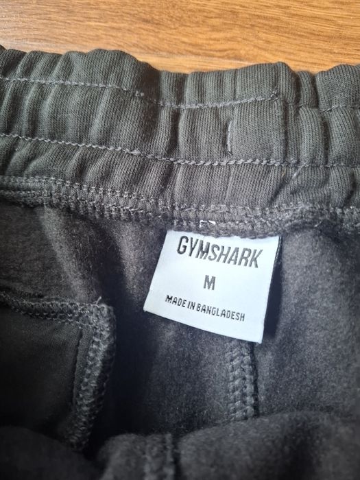 Gymshark панталоните и тениска M- L размер.