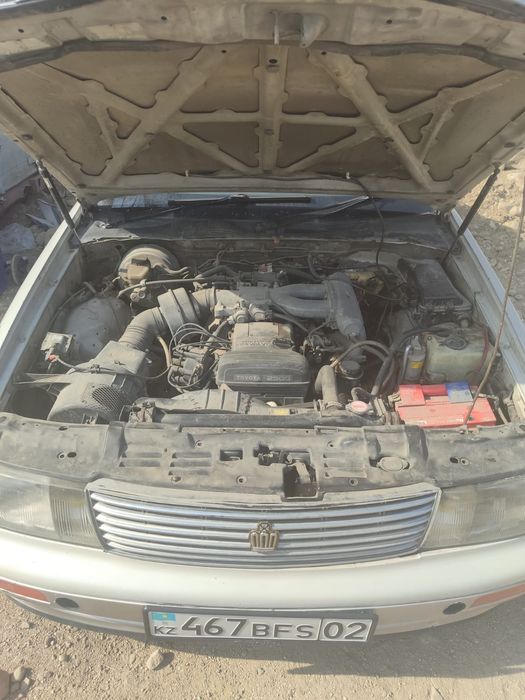 Продам машину Toyota Crown