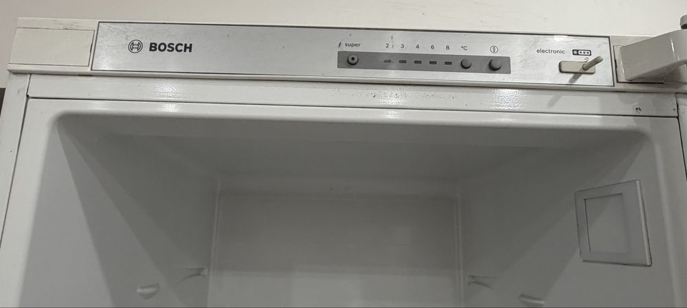 Холодильник сатылады BOSCH