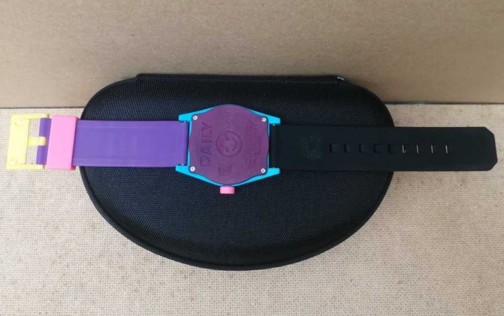 Neff Brodie супер фънки слънчеви очила три плаки и часовник Neff Daily