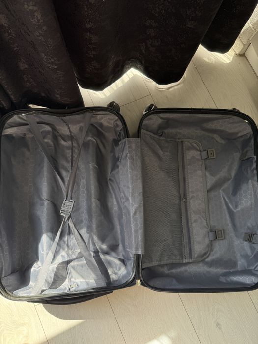 Стильный чемодан для поездок