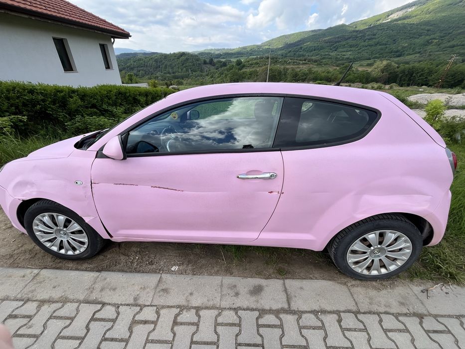 Alfa Romeo MiTo 1.4, 2009 г. – Розов Raptor цвят