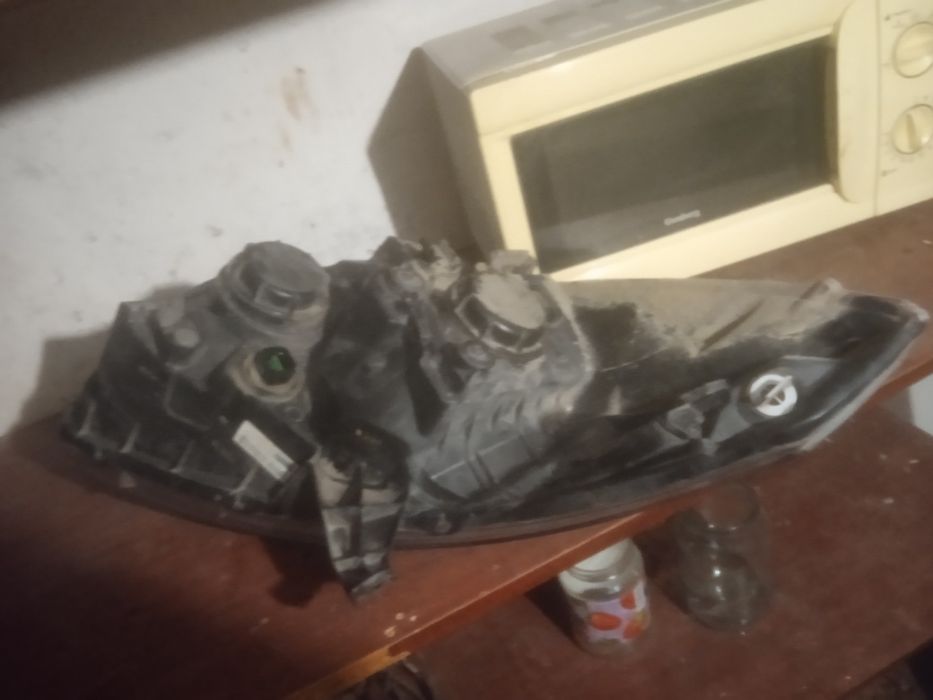 Фара хюндай старекс н1