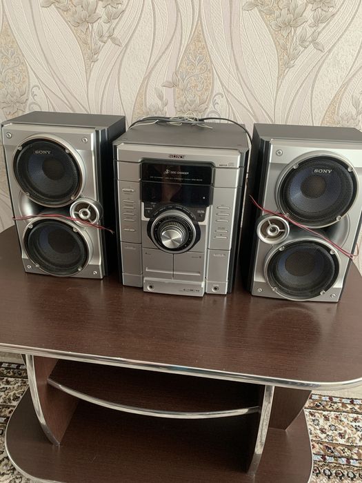 Музыкальный центр