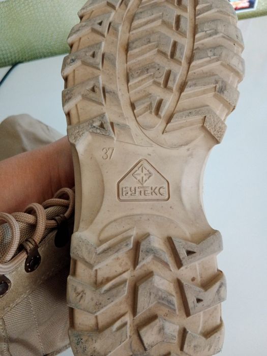 Продам берцы в школу