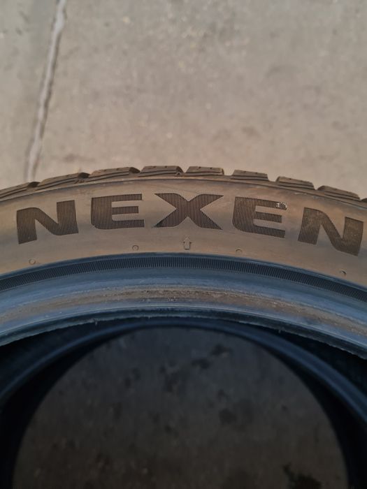 Зимни гуми 2 броя NEXEN WinGuard Sport2 215 40 R18 дот 4620