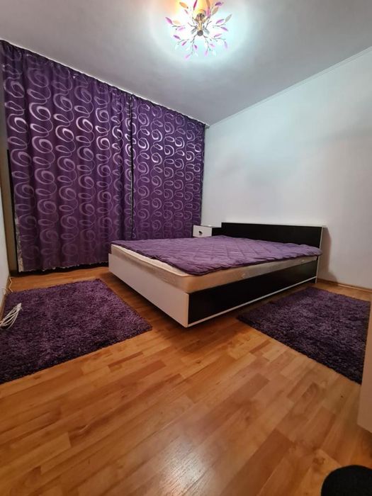 Proprietar inchiriez apartament cu 3 camere