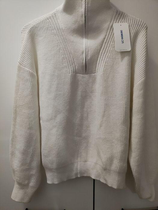 Топъл и мек пуловер с цип, нов с етикет