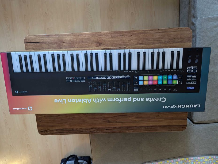 НОВ Novation Launchkey 61 mk3
