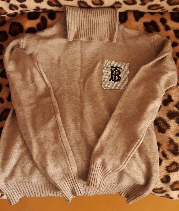 Продам свитер, кофта, одежда, подарки