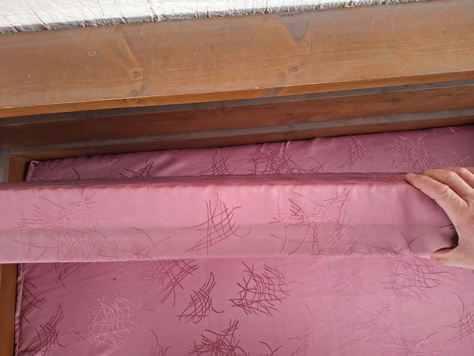 Деревянный диван