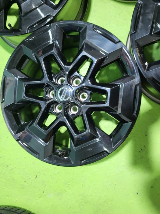 18 6x114.3 Nissan лети джанти 6х114.3 нисан