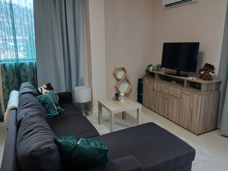 УНИКАЛЕН панорамен в ТОП ЦЕНТЪР за нощувки- 2 спални БЕЗПЛАТЕН ПАРКИНГ