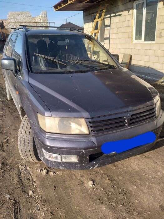 Митсубиси спейс вагон