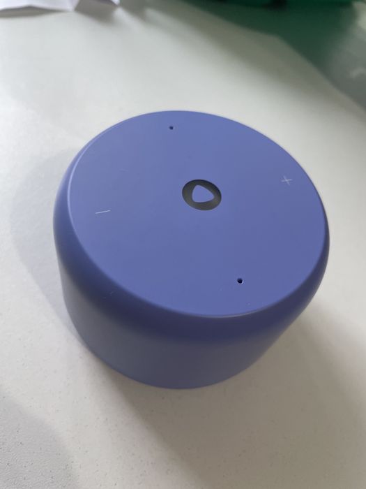 Алиса колонка отлично подойдёт для кухни или на работу.