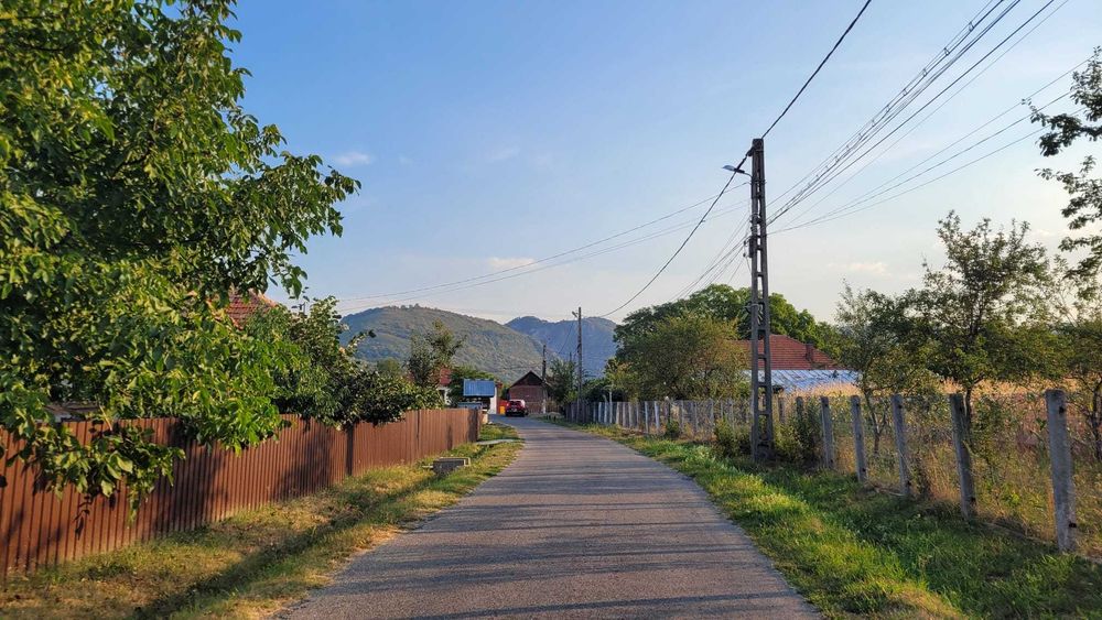 Casa de vanzare in statiune turistica + teren