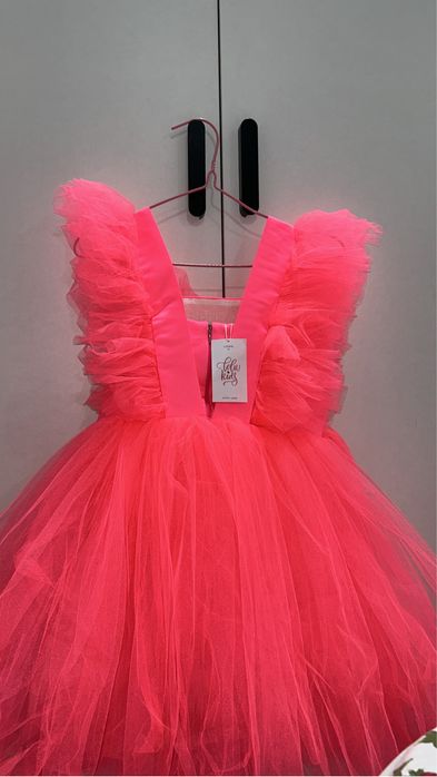 Продам красивое детское платье