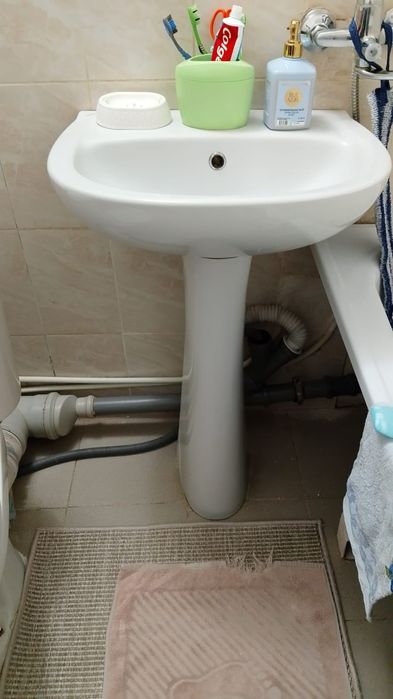 Продам унитаз и раковину