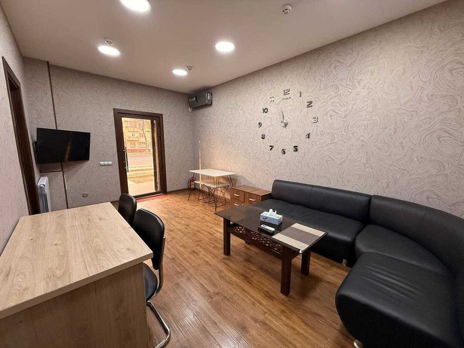 Nejiloy joy sotiladi birinchi liniyada joylashgan 1 etaj euro remont