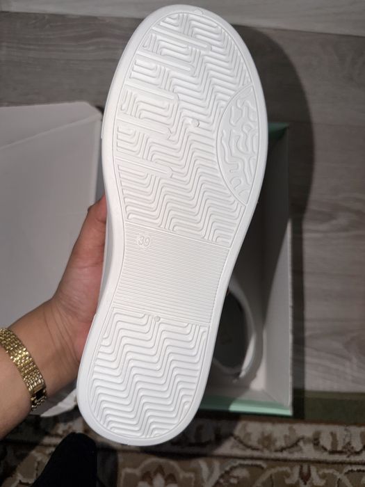 Белый крос и другие вещи