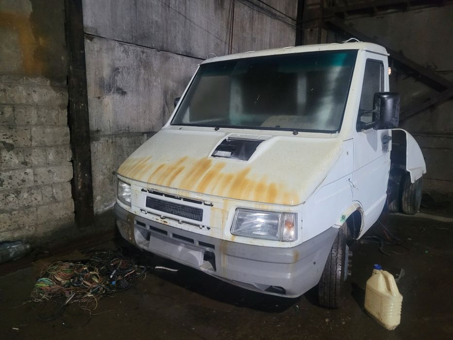 Продам тягач Iveco daily
