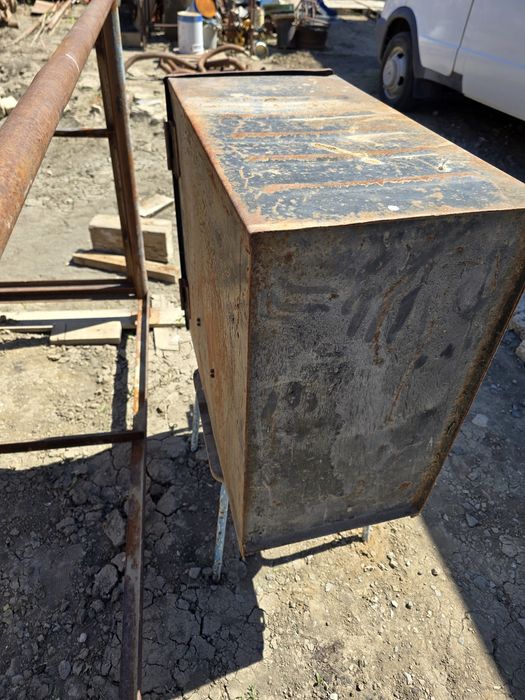 Ящик для инструментов грузовиков