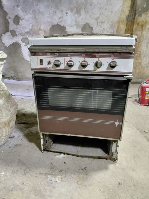 Продам газ плиту