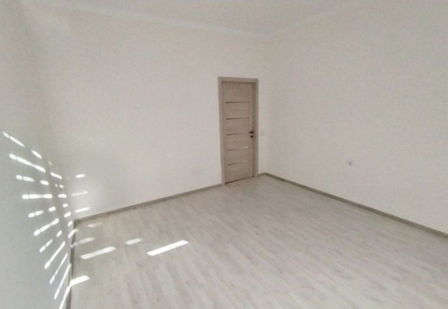 Yashnobod (Chikalov) dostlik 2 metro voyenniy garadok 3 xona sotiladi