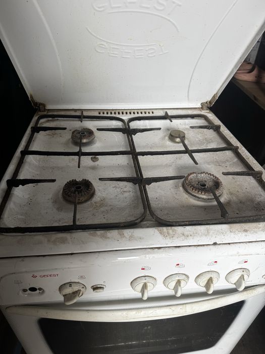 Продам газовую плиту.
