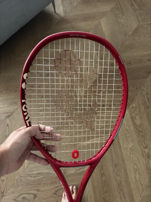 Vand racheta tenis Yonex Vcore 98 - model nou