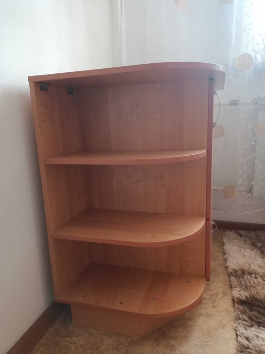 Тумба б/у в хорошем состоянии