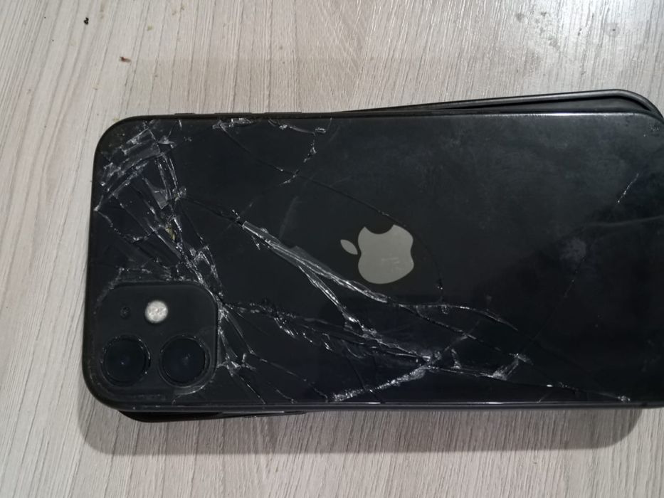 Айфон 11 на 64гб