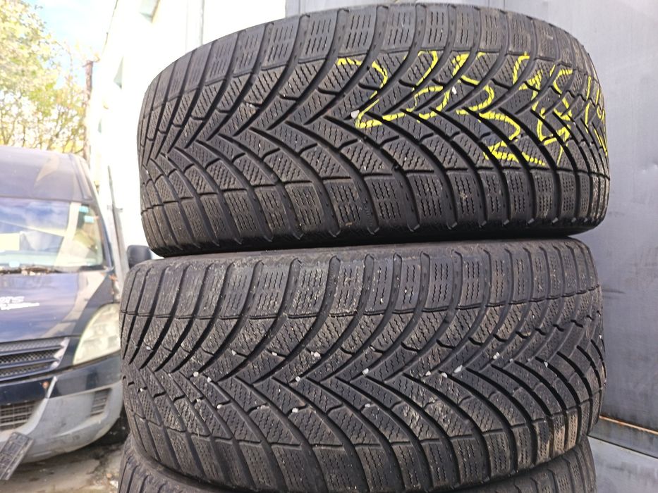 Anvelope MS iarna 235 45 19 semperit 2024 5.5-6.5mm